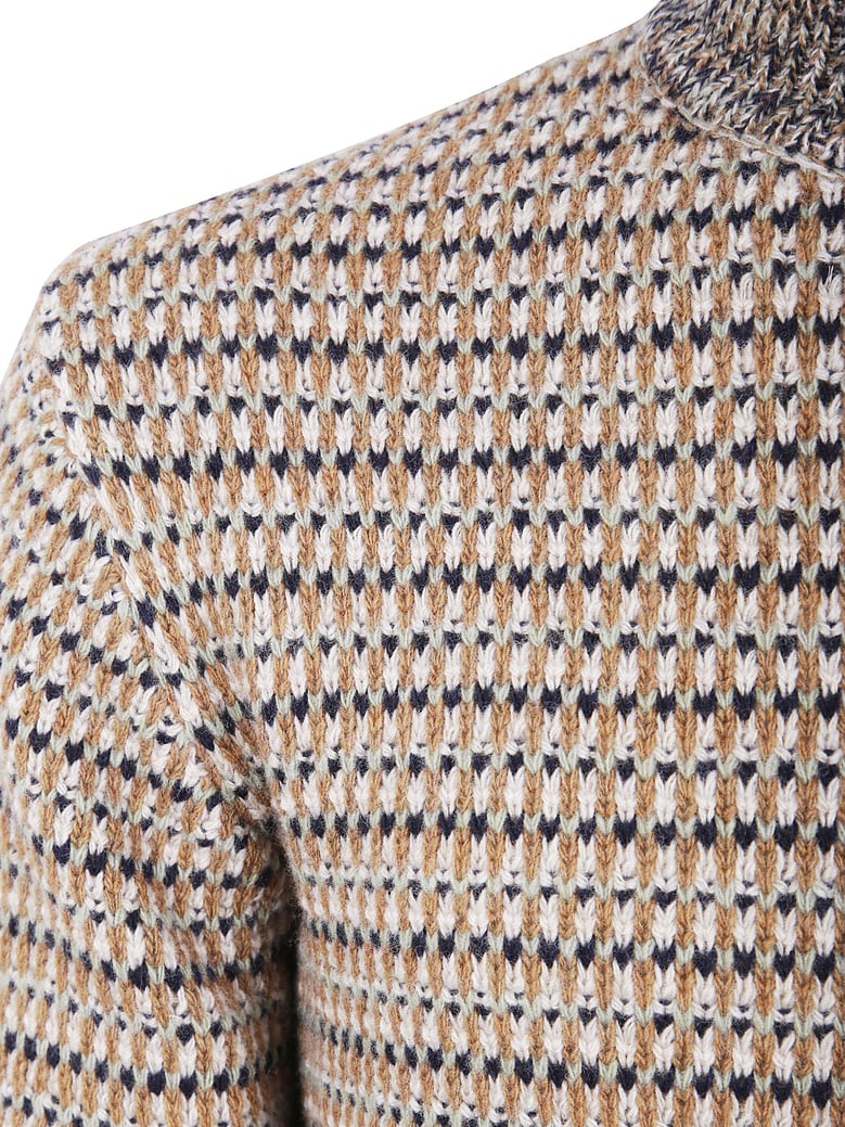 round neck slim fit sweater by Selfnex