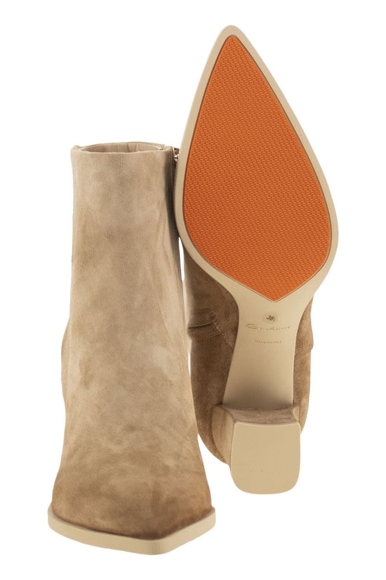 mid-heel suede ankle boots by Selfnex