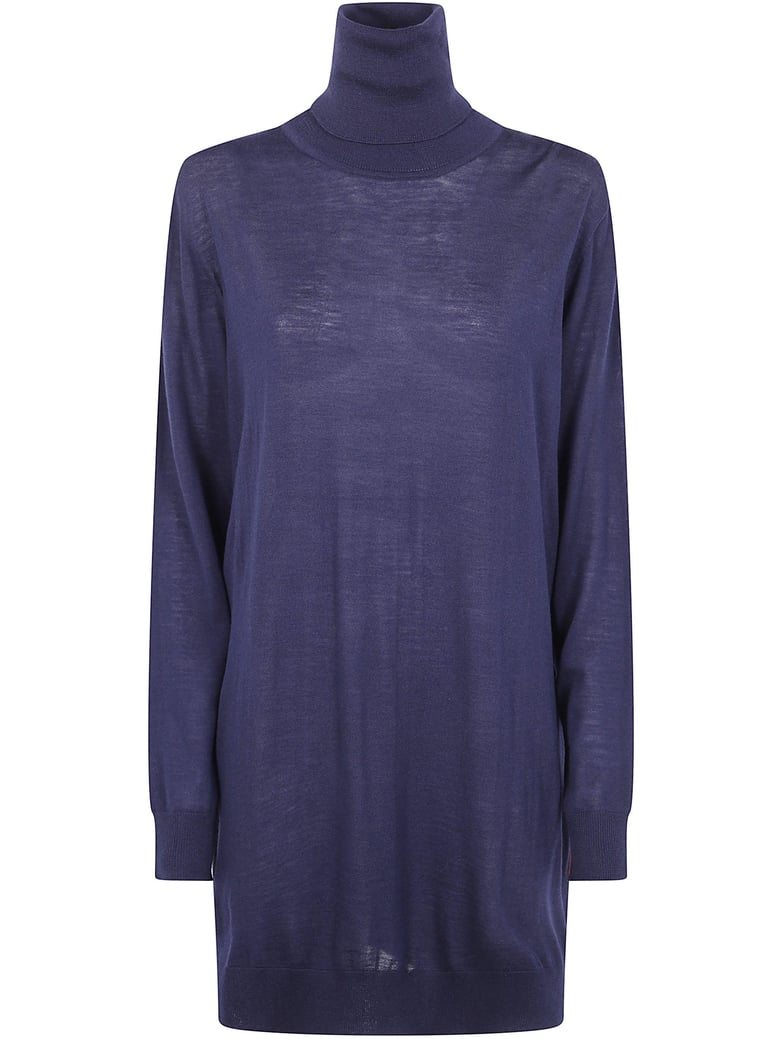 isa long sleeved sweater by Selfnex