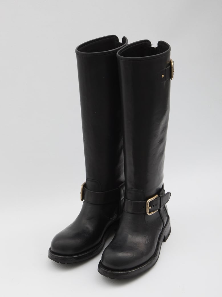 bota biker hebilla plateada by Selfnex