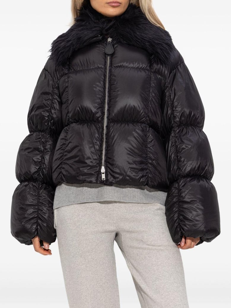 chaqueta negra acolchada cuello pelo zip by Selfnex