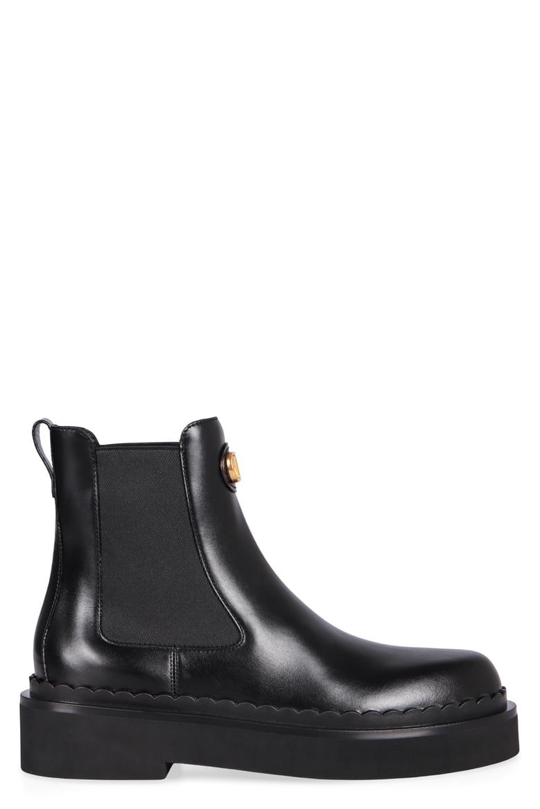 chelsea boots in leather by Selfnex