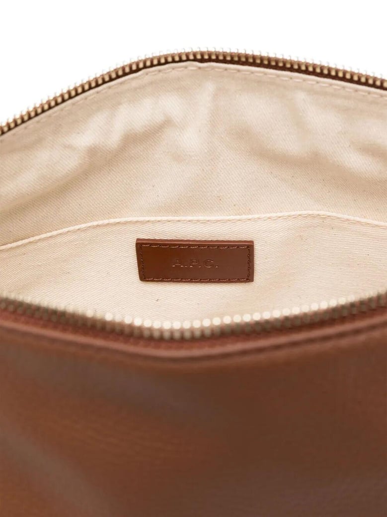 vera shoulder bag in grained leather by Selfnex