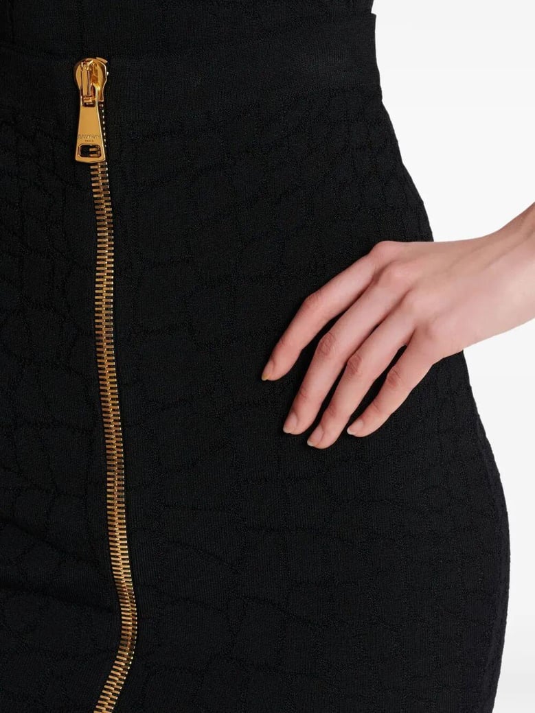 hw zipped croco knit knee lenght skirt by Selfnex
