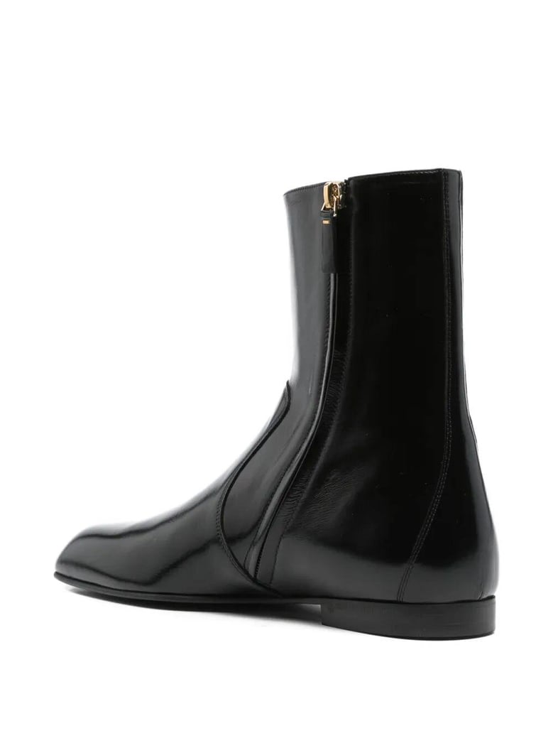 glossy enameled leather boot by Selfnex