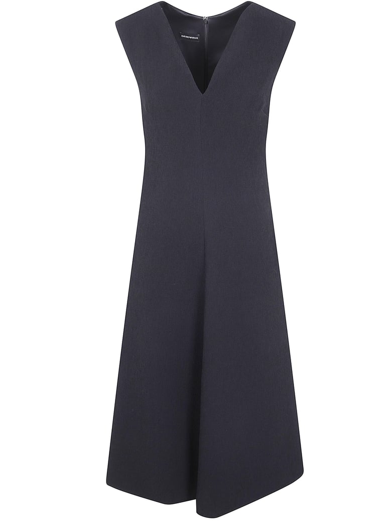 sleeveless v-neck dress by Selfnex