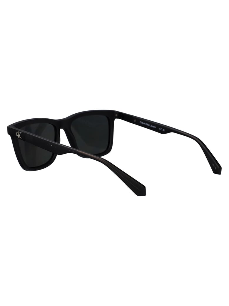 black injected sunglasses by Selfnex
