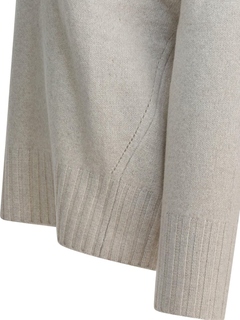 wool and cashmere v-neck sweater by Selfnex