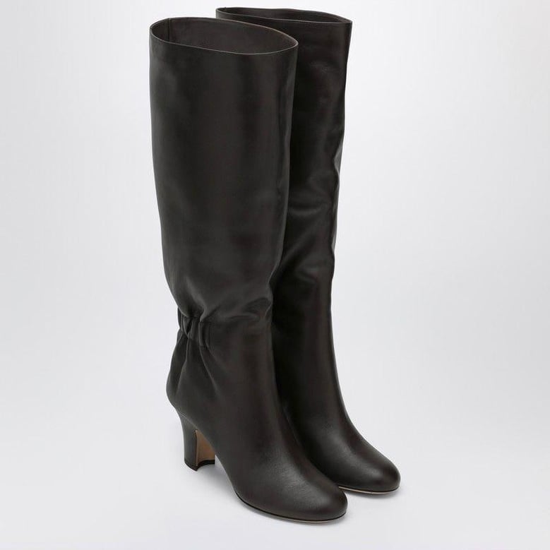 ruched boots in dark brown leather by Selfnex
