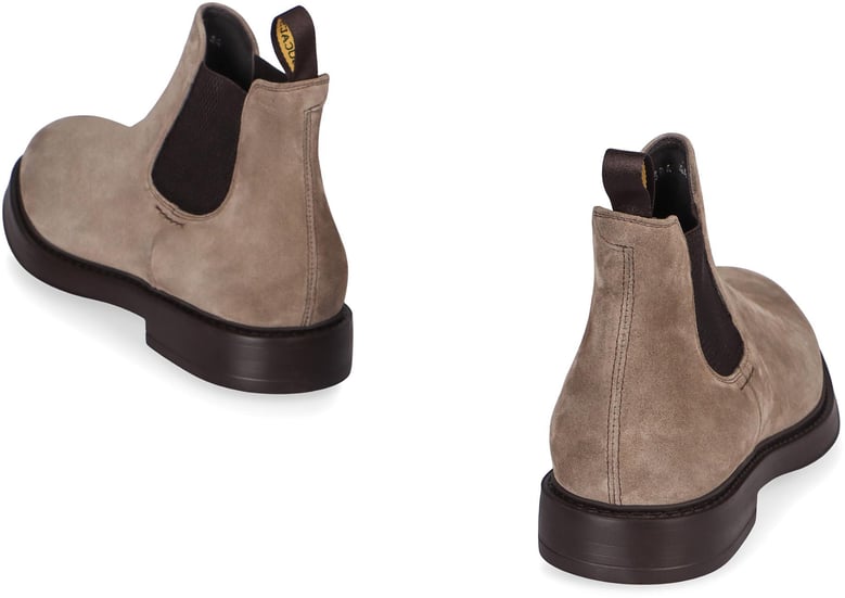 chelsea boots in suede by Selfnex