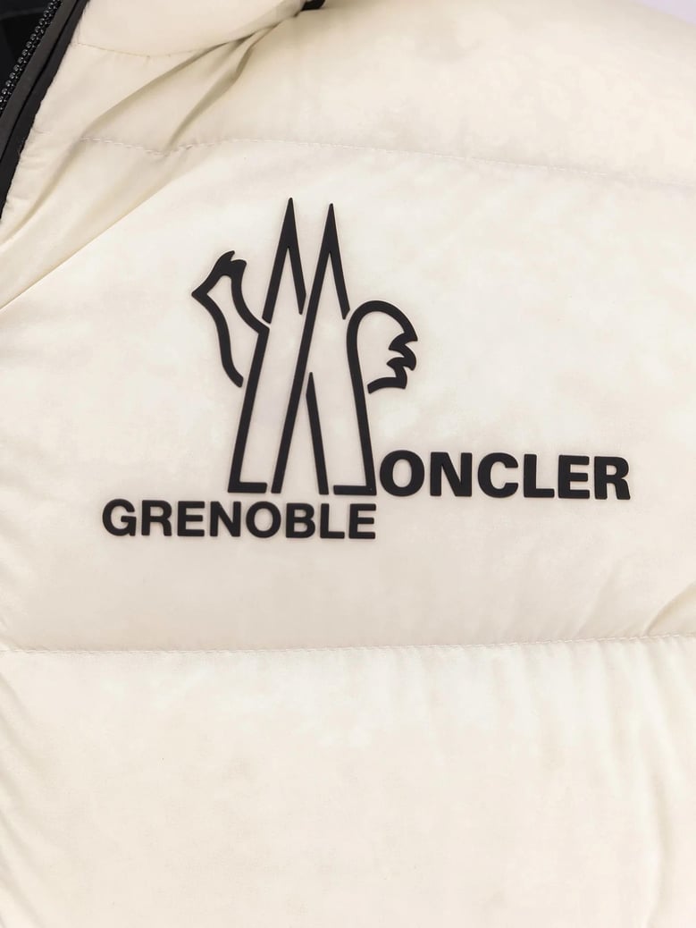 isorno ski jacket with hood by Selfnex