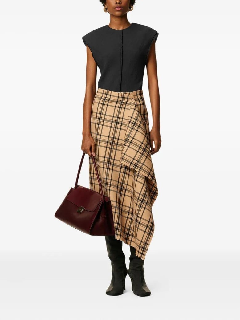 sleeveless top by Selfnex