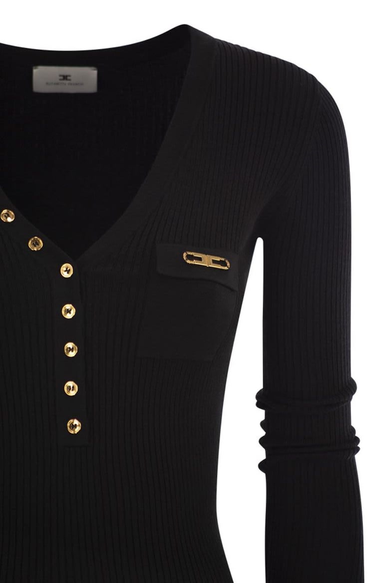 i wear a ribbed sweater with a pocket by Selfnex