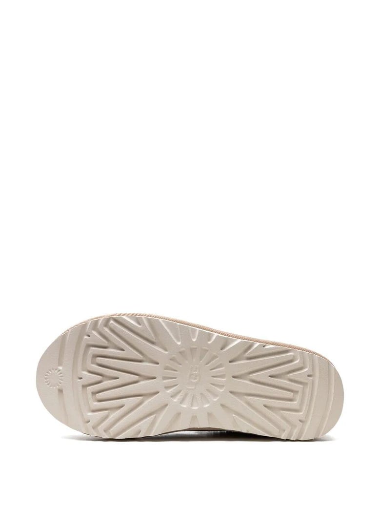 w tasman slippers by Selfnex