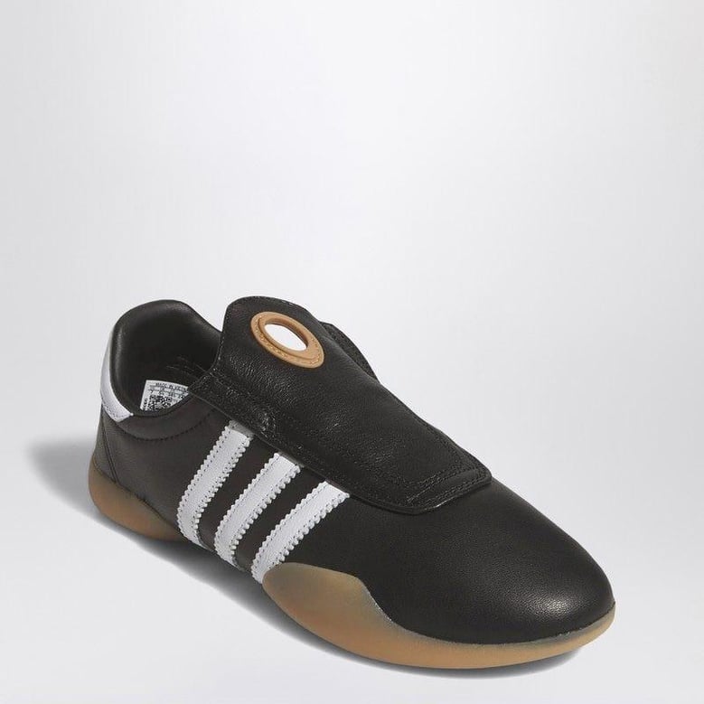 sneaker taekwondo mei black by Selfnex