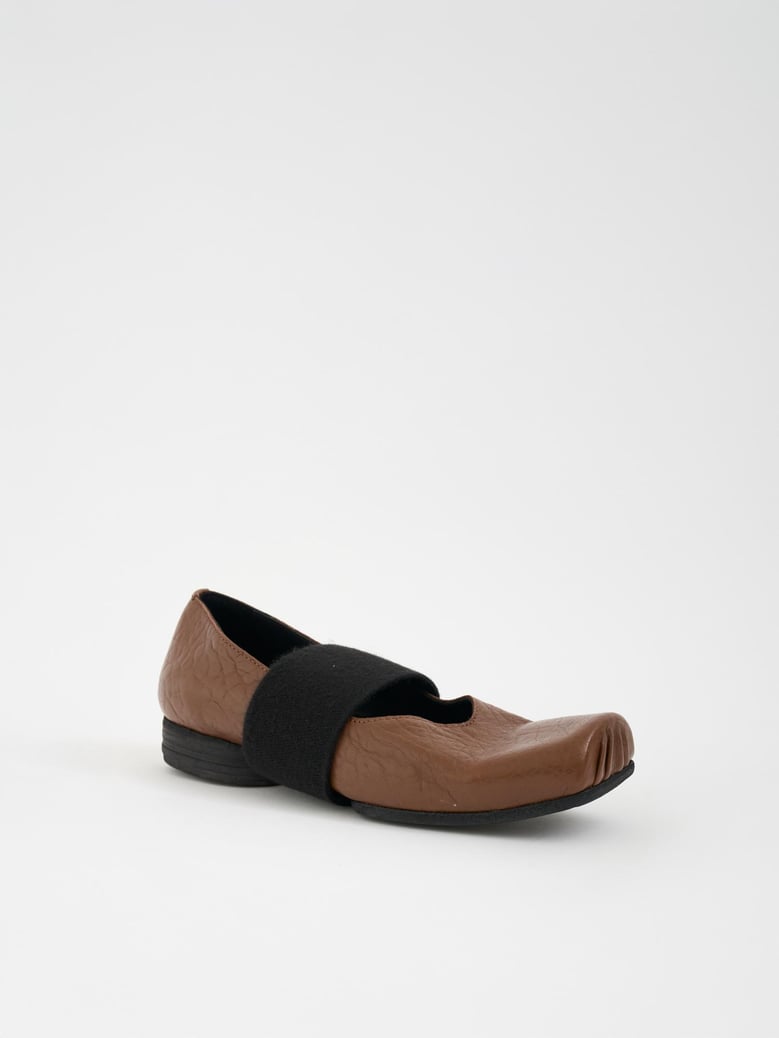 leather strap ballerina by Selfnex