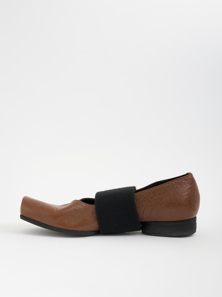 leather strap ballerina by Selfnex