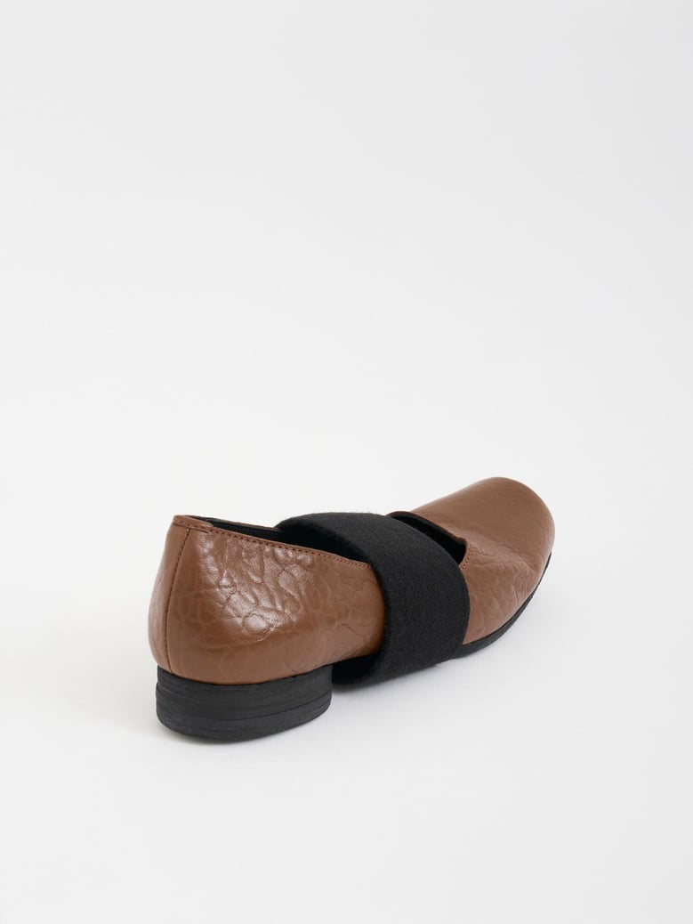 leather strap ballerina by Selfnex