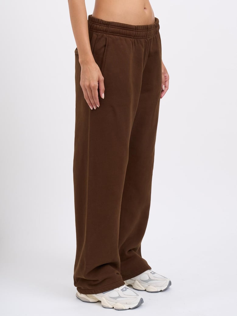 straight leg sweatpant brunette by Selfnex