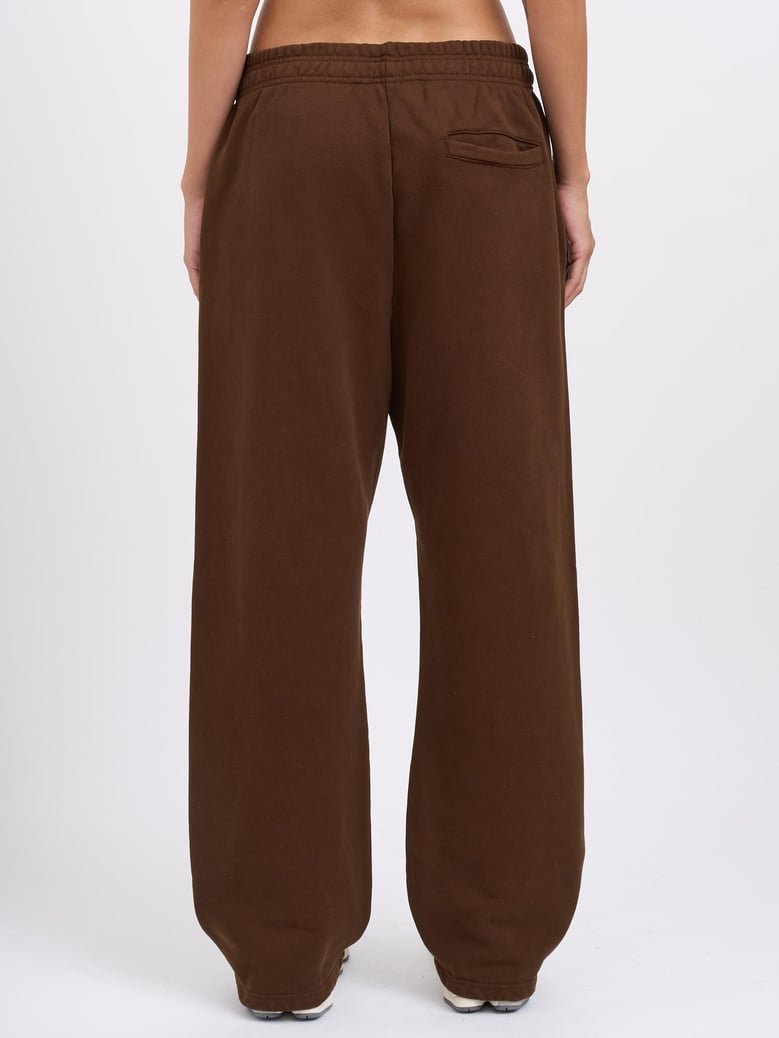 straight leg sweatpant brunette by Selfnex
