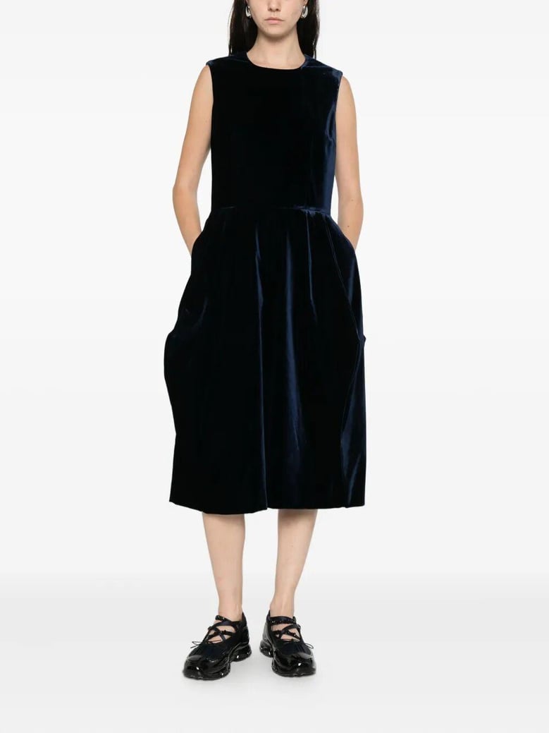 overall sleeveless by Selfnex