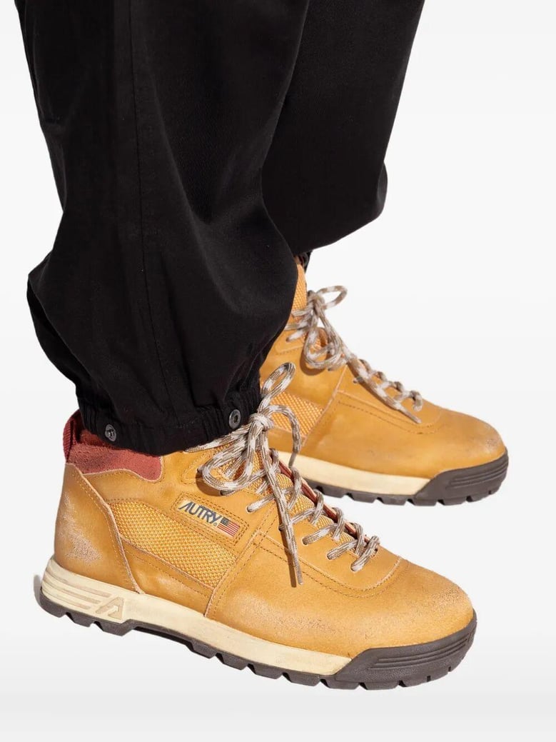 alga mid worn-out effect suede sneakers by Selfnex