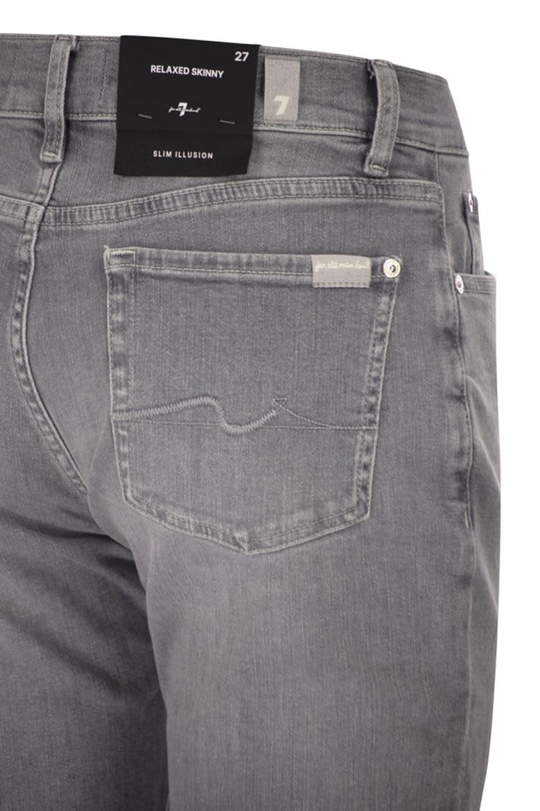 relaxed skinny - medium waist boyfriend jeans by Selfnex