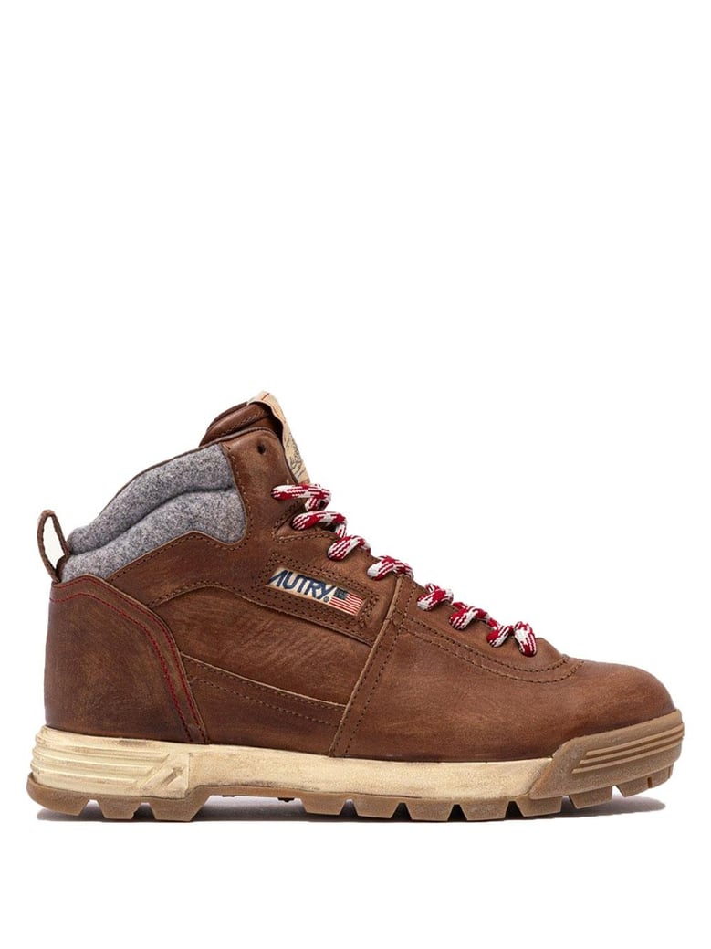 malga pedula hiking boots in natural leather and grey fabric by Selfnex