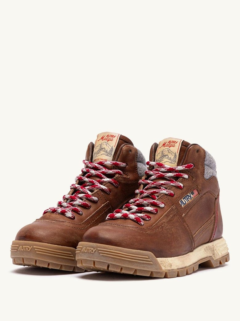malga pedula hiking boots in natural leather and grey fabric by Selfnex