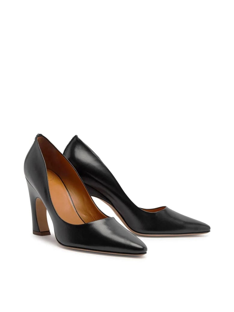 oli 80 pointed toe pumps by Selfnex
