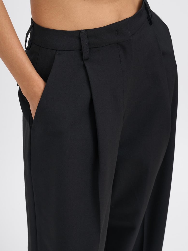 axel trousers by Selfnex
