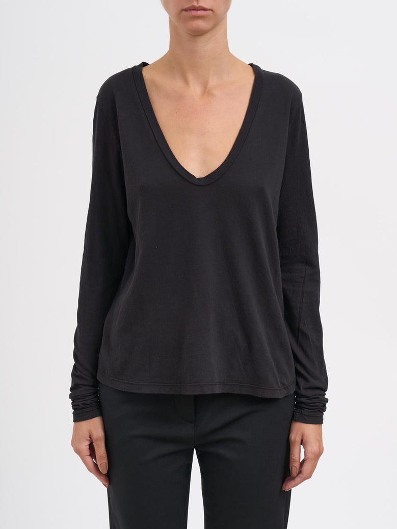 v-neck t-shirt m/l by Selfnex