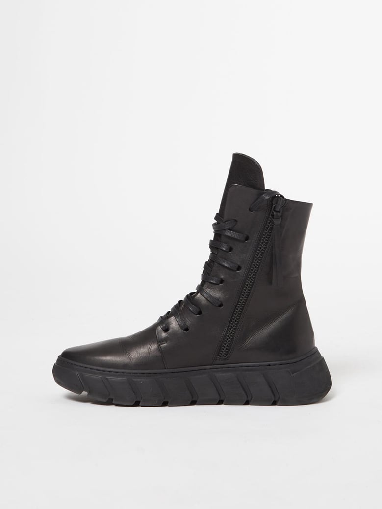 speedy return leather ankle boot by Selfnex