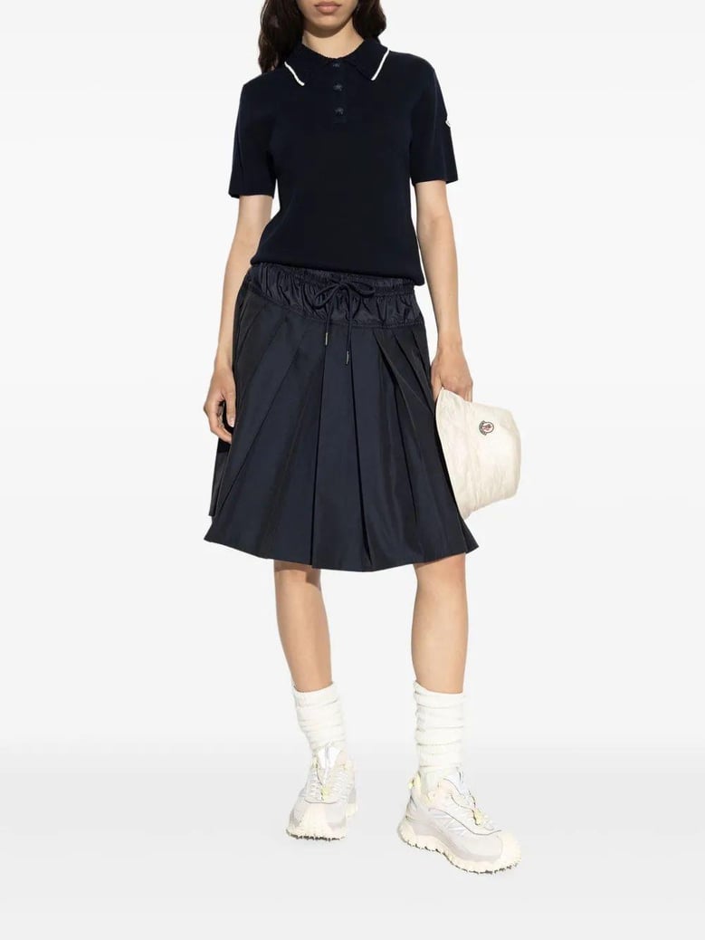 elastic waistband pleated skirt by Selfnex
