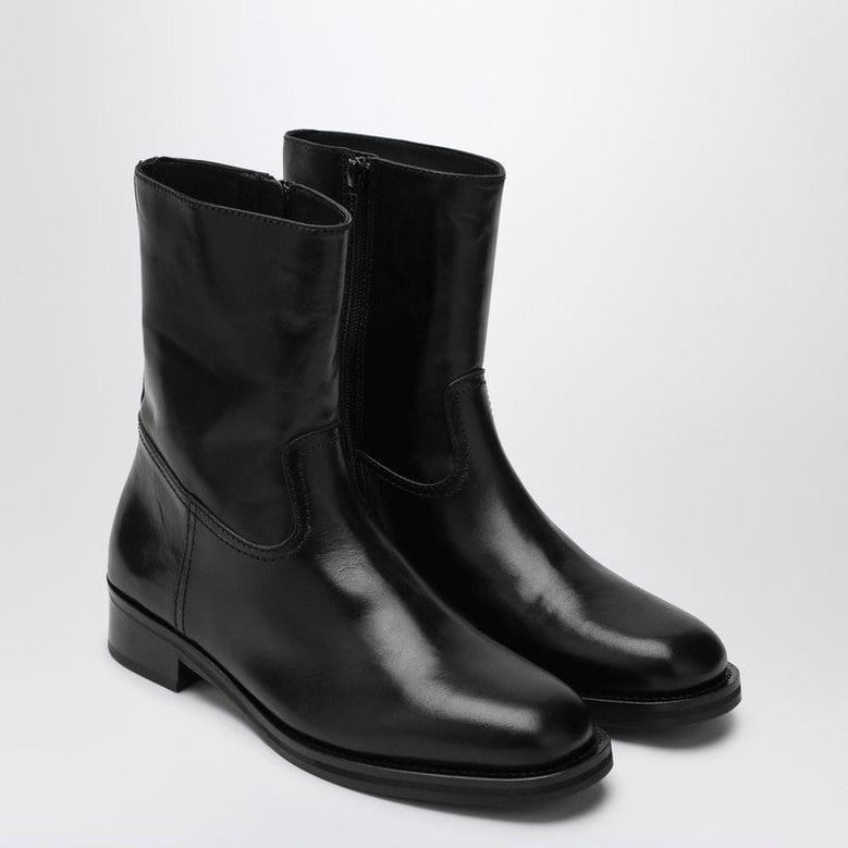 daryl ankle boots in black leather by Selfnex