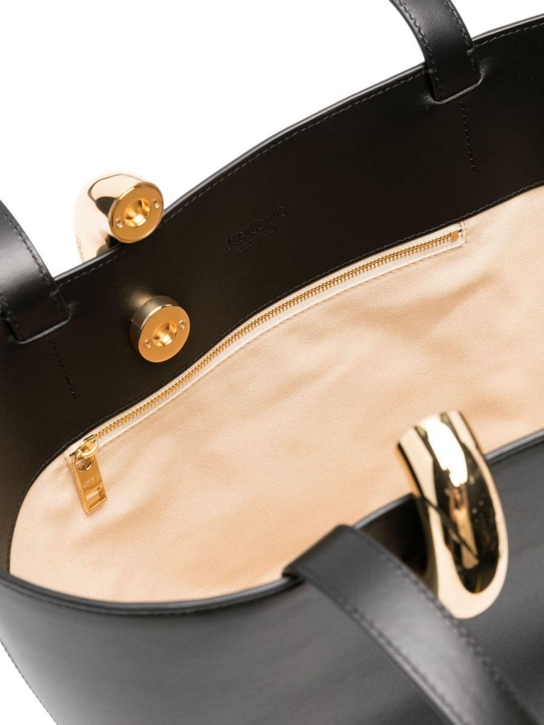 le bambola moyen leather bucket bag by Selfnex