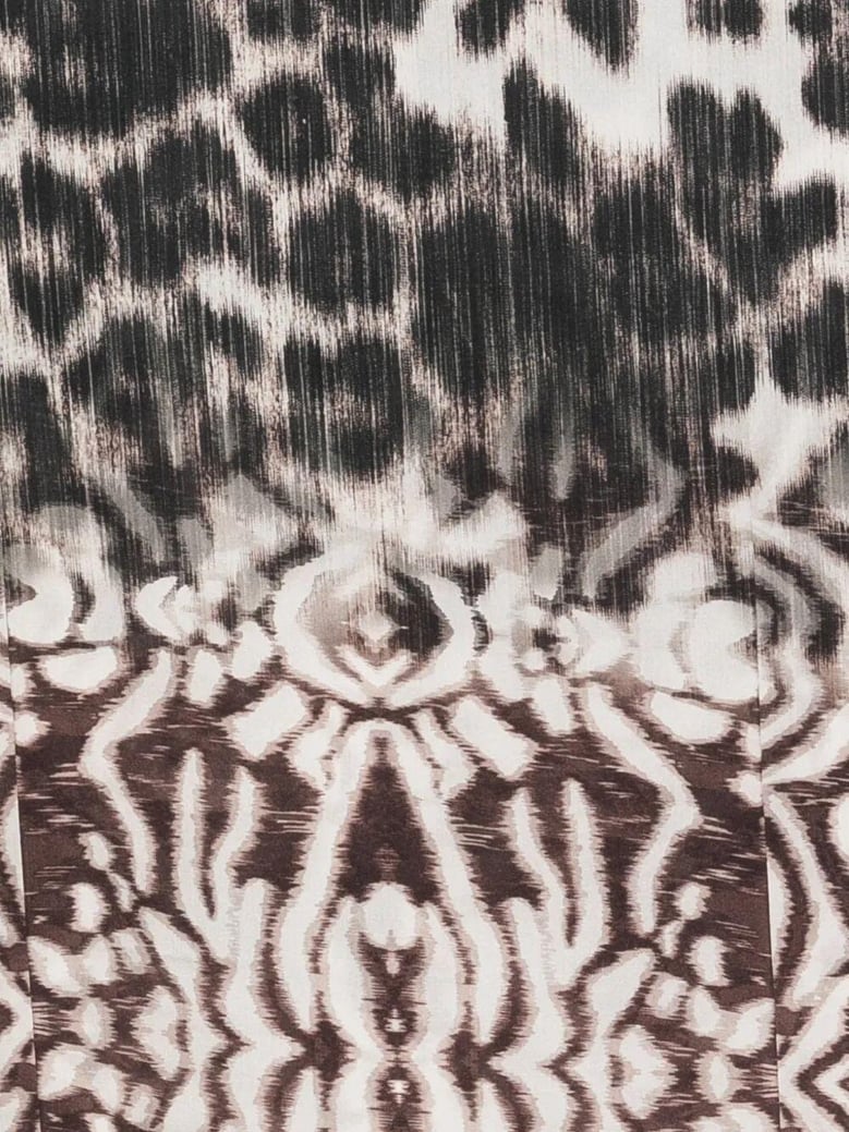 molare hand finish 135x135 cm scarf by Selfnex