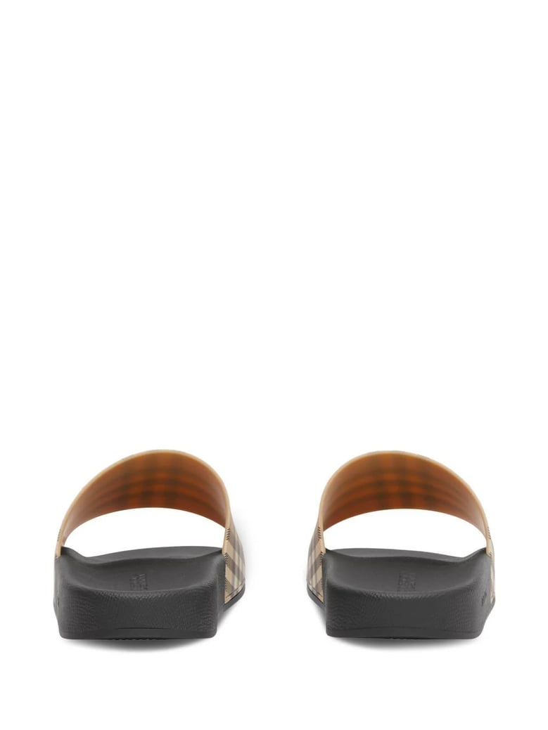 sandal slide by Selfnex