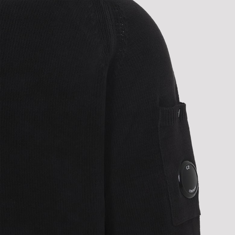 black crewneck lens cotton pullover by Selfnex