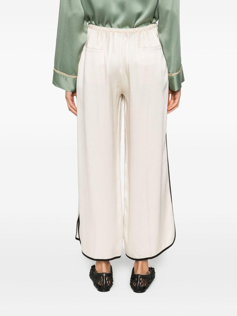 contrasting trim concealed fastening by Selfnex