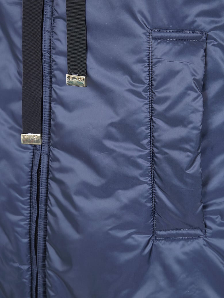 greengo sleeveless classic carry over gilet by Selfnex
