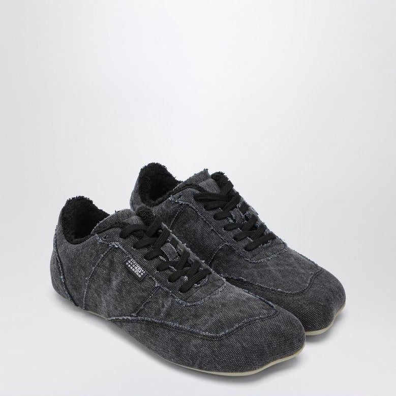 black cotton sneaker by Selfnex
