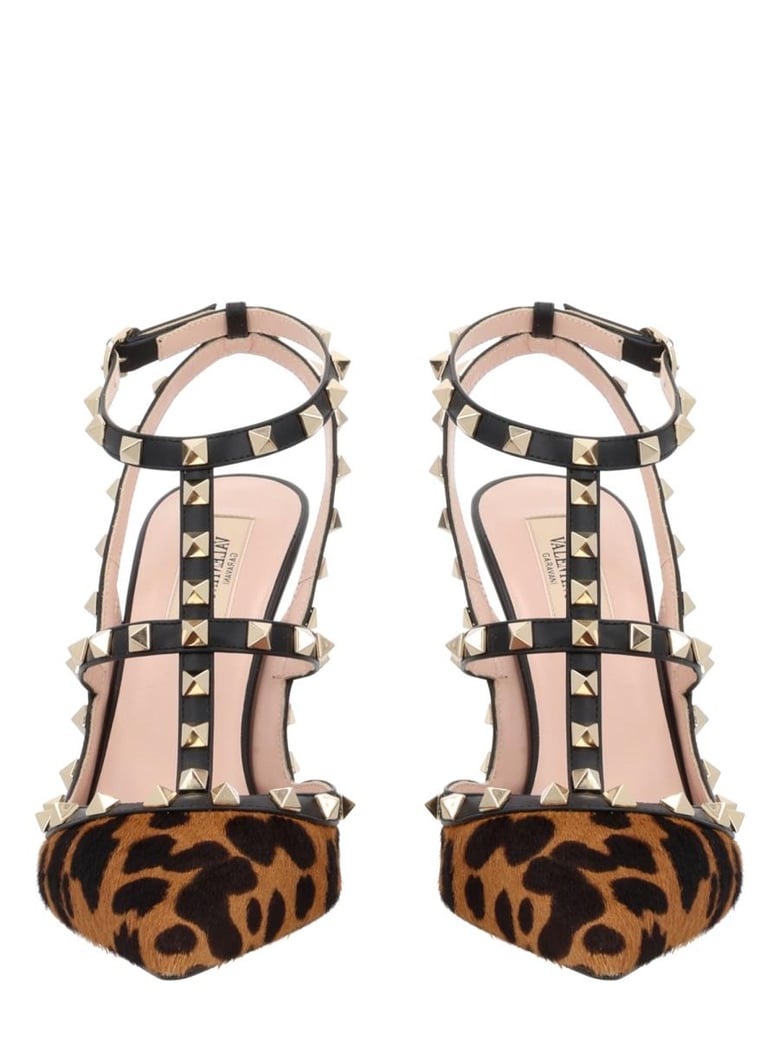 rockstud pumps by Selfnex