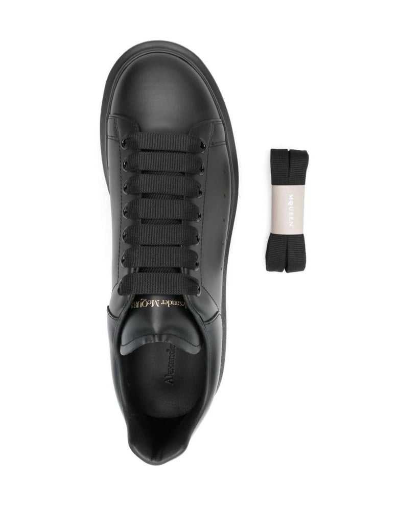 sneaker oversize black by Selfnex