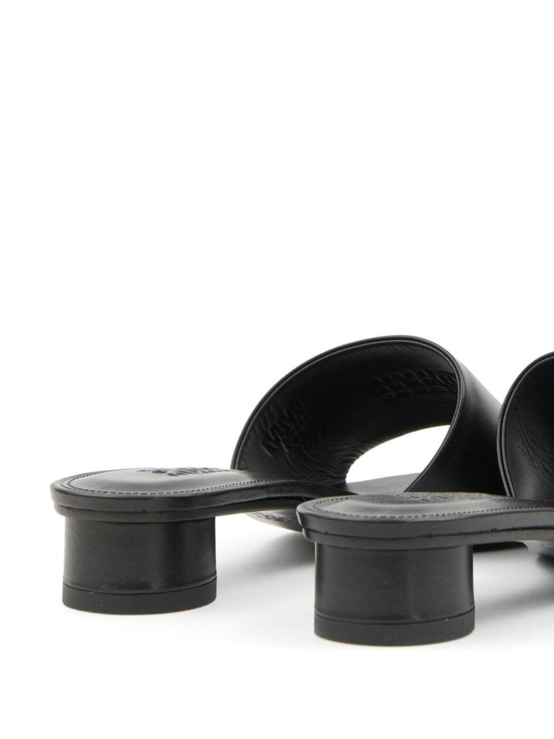 black anatomic sandals with low heel by Selfnex