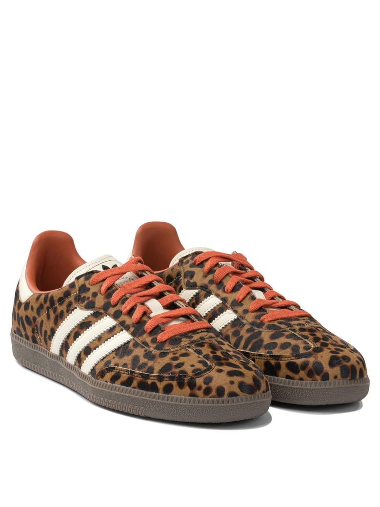 samba og sneakers by Selfnex