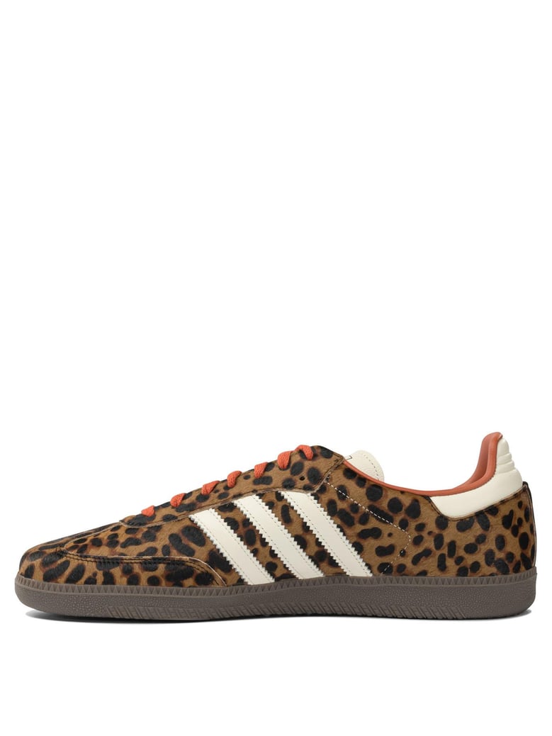 samba og sneakers by Selfnex