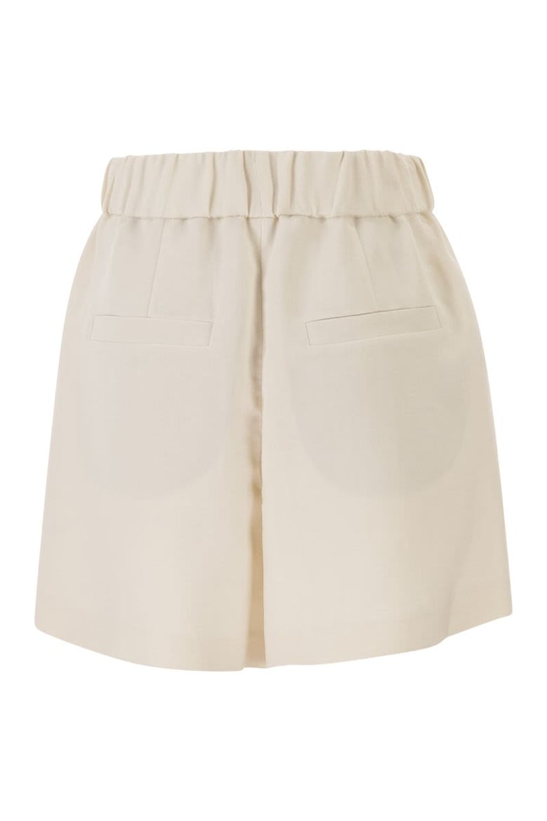 baggy shorts in fluid viscose and linen twill by Selfnex