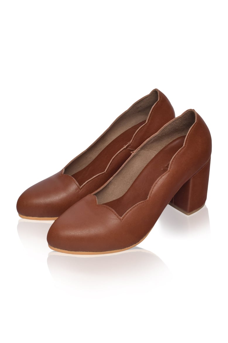 alia classic leather heels by Selfnex