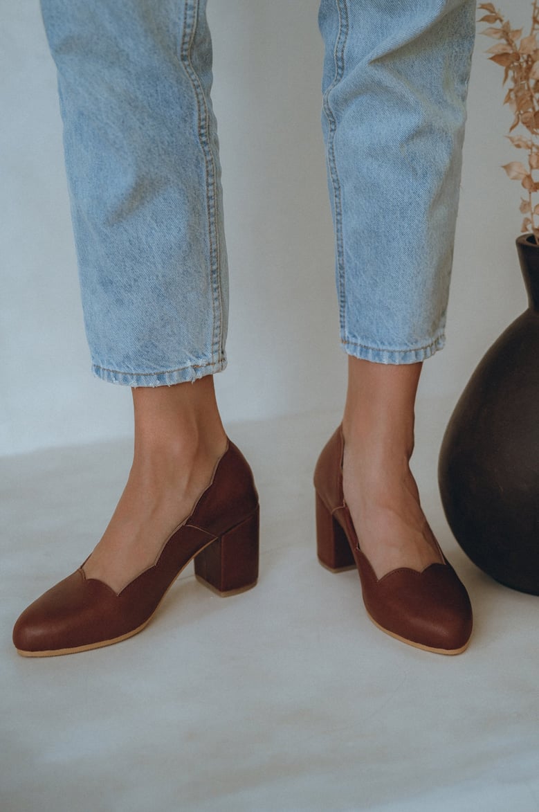 alia classic leather heels by Selfnex